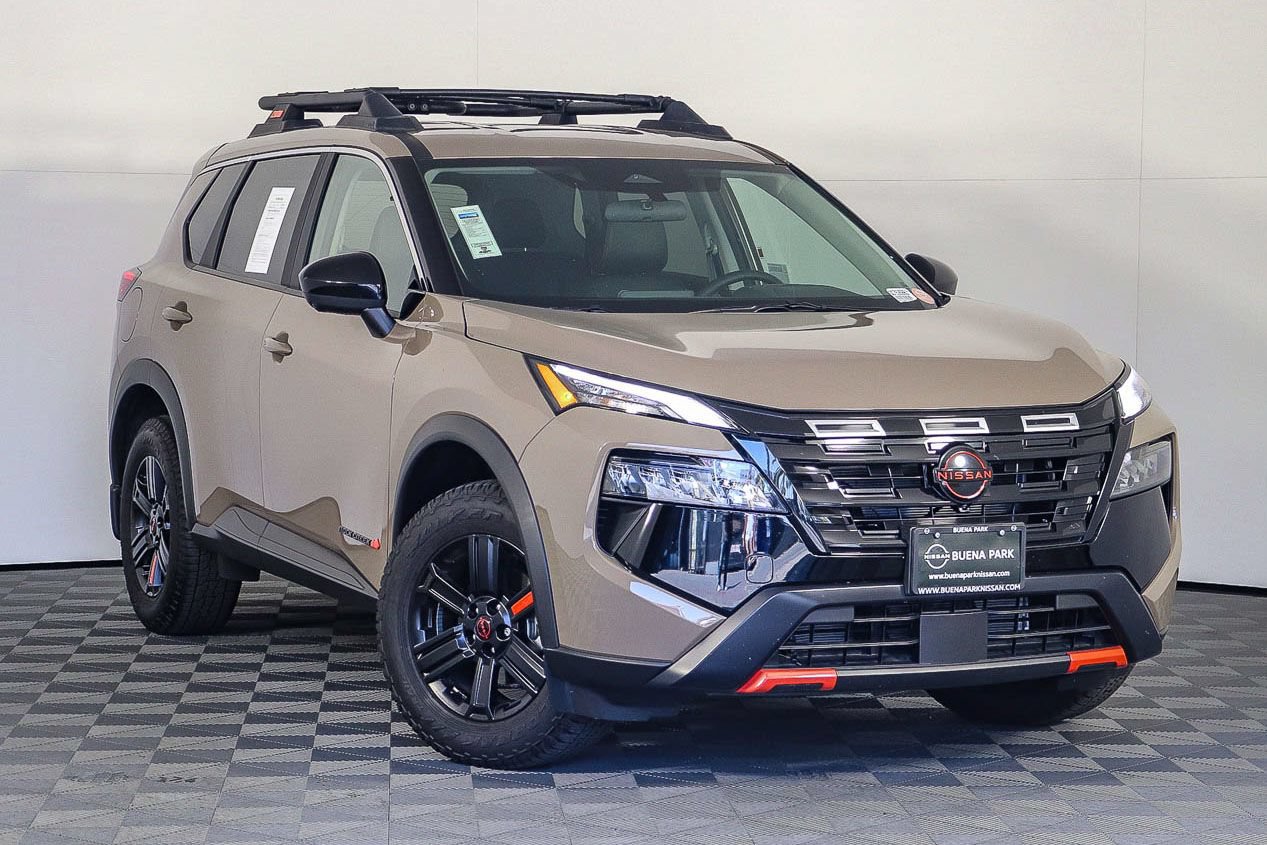 Certified 2025 Nissan Rogue SV