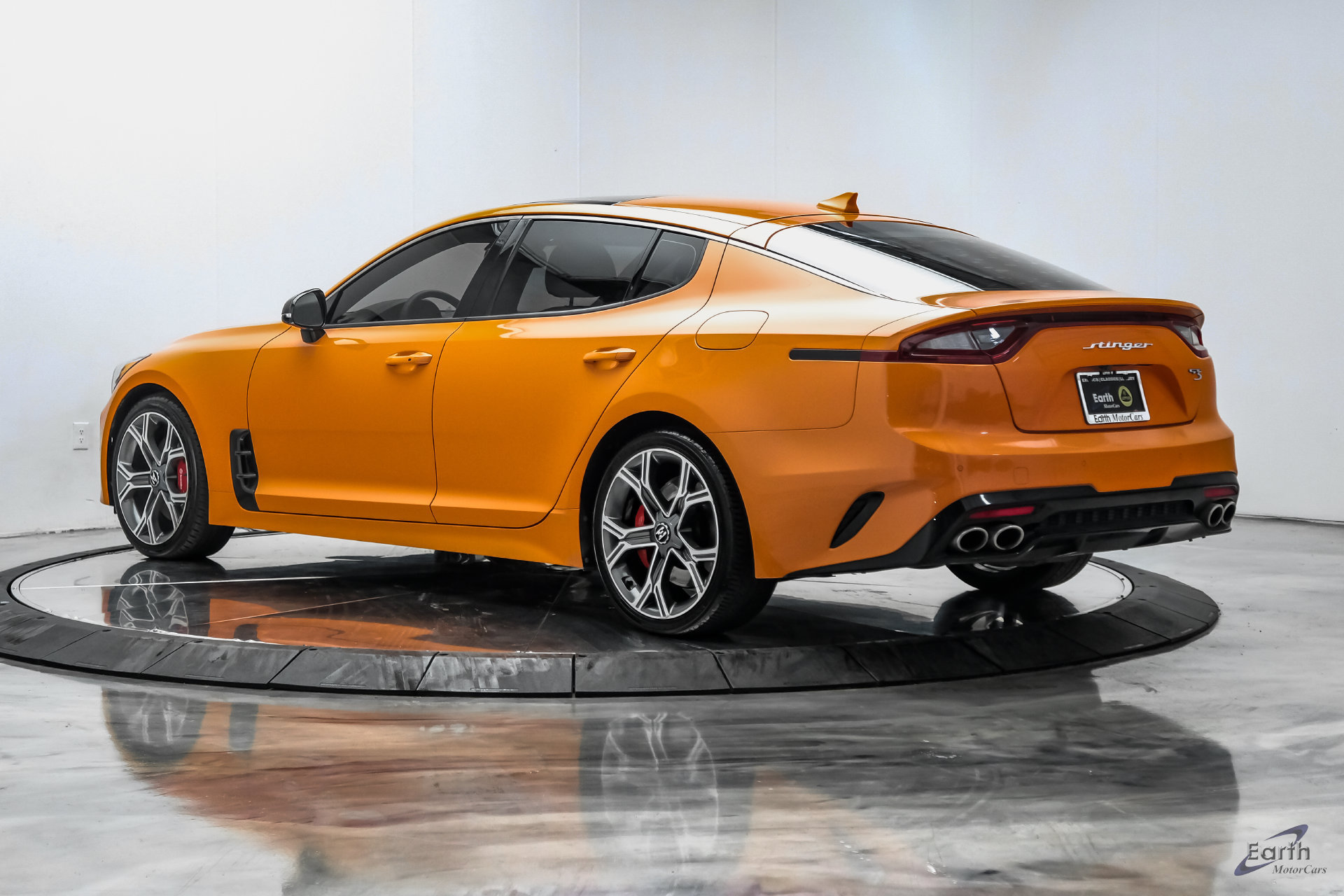 Used 2019 Kia Stinger GTS RWD image 10