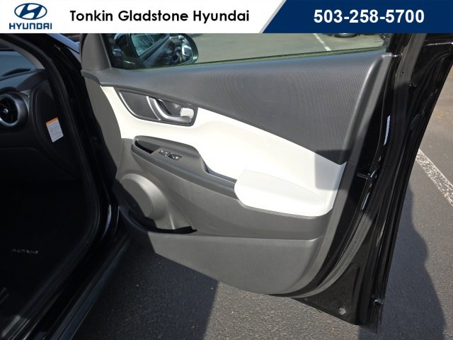 Certified 2023 Hyundai Kona SE w/ Cargo Package image 19