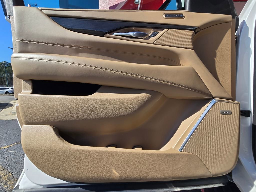 Used 2019 Cadillac Escalade ESV Platinum image 18
