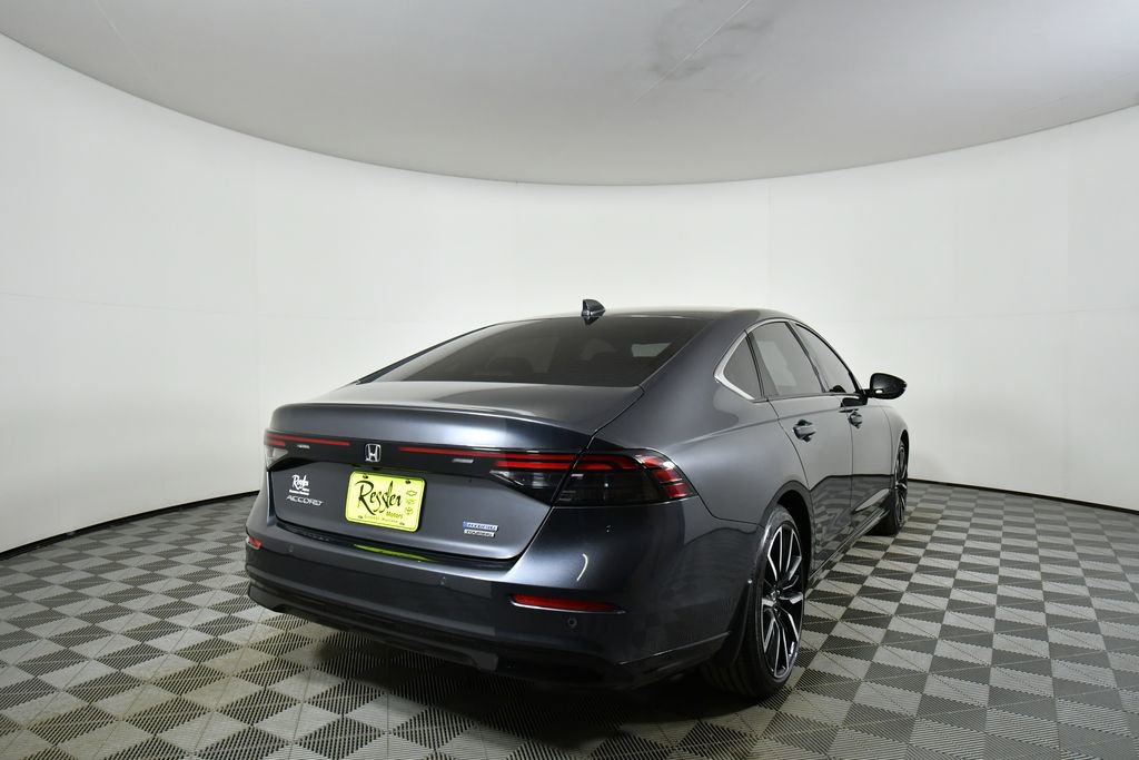 Used 2025 Honda Accord Touring image 11