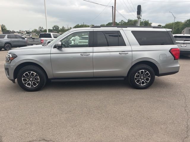 Used 2024 Ford Expedition Max XLT AWD/4WD image 2