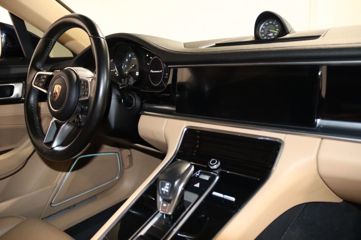 Used 2018 Porsche Panamera 4 image 79
