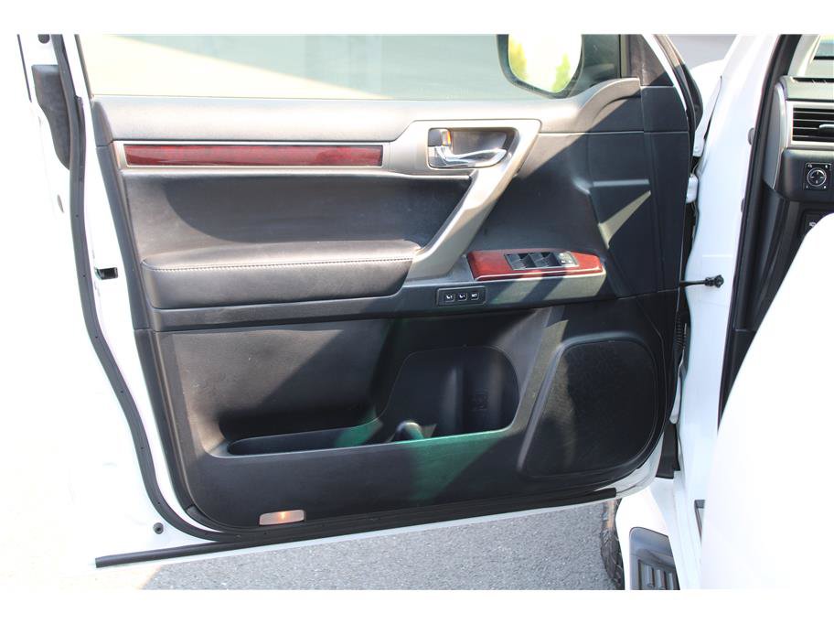 Used 2015 Lexus GX 460 Luxury AWD/4WD image 7