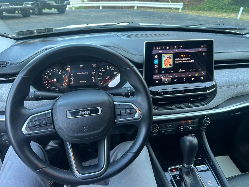 Used 2022 Jeep Compass Latitude image 30