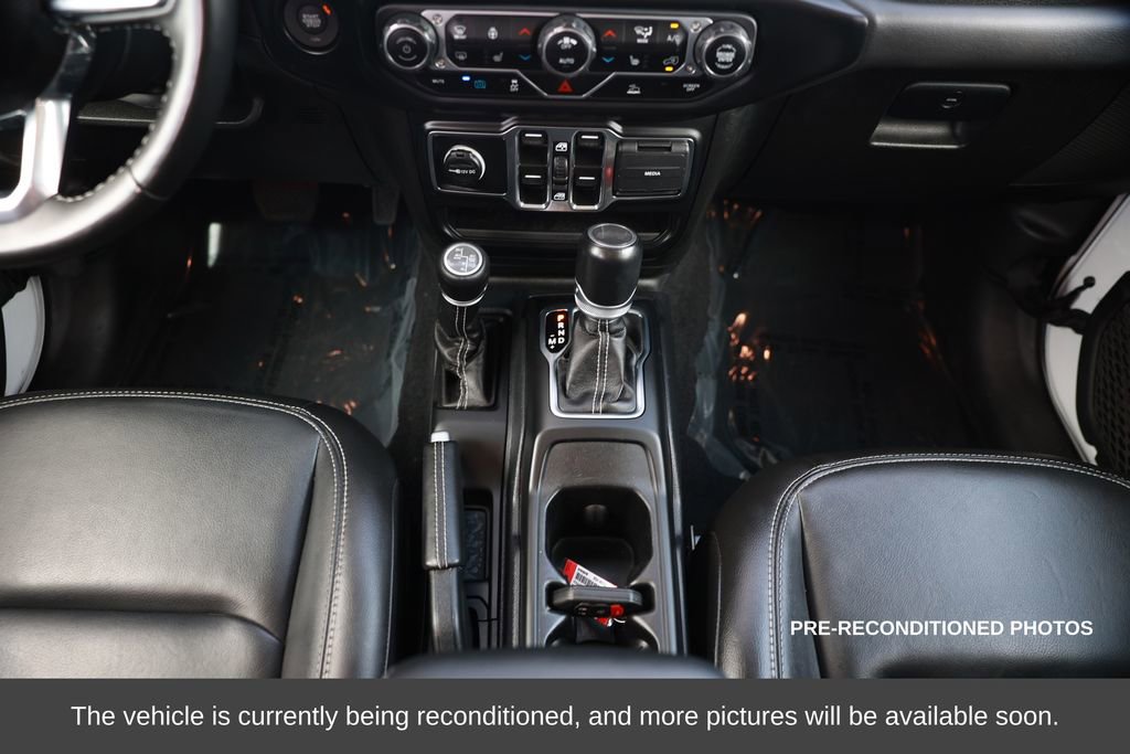Used 2023 Jeep Wrangler Unlimited Sahara w/ Cold Weather Group image 33