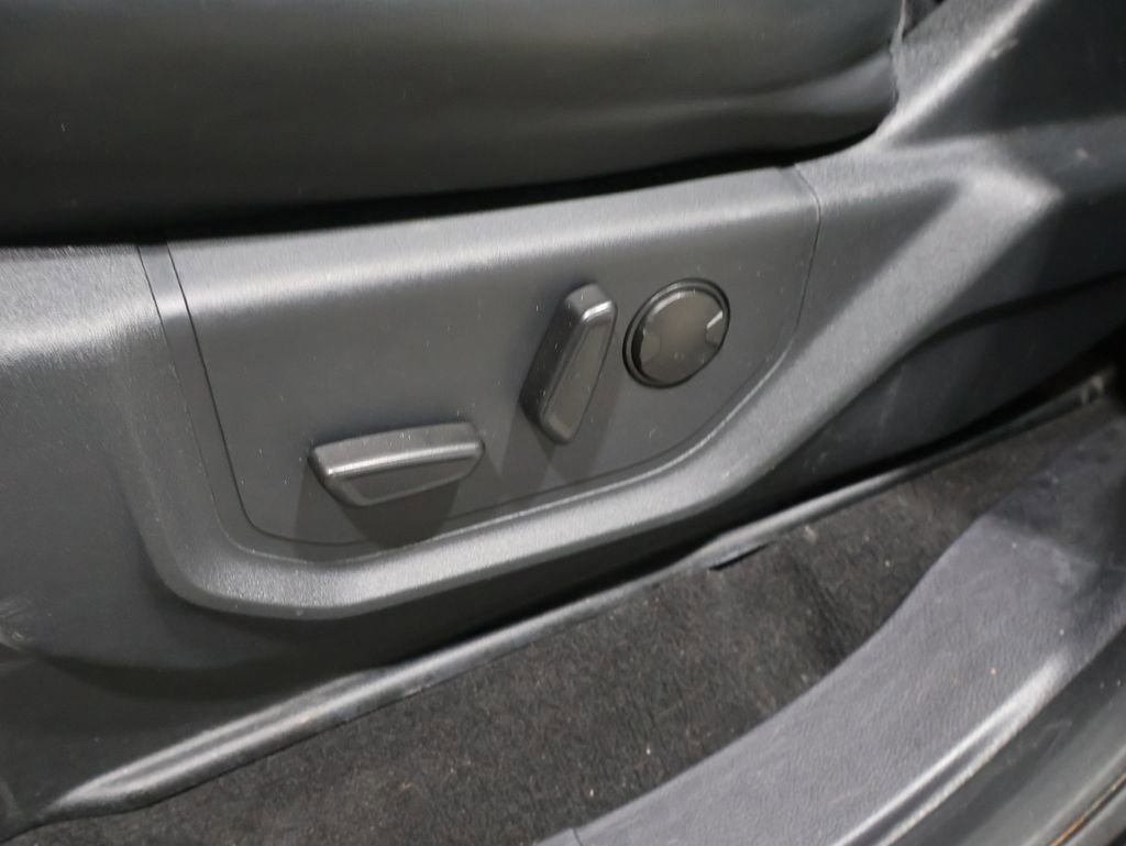 Used 2024 Ford Expedition XLT image 13