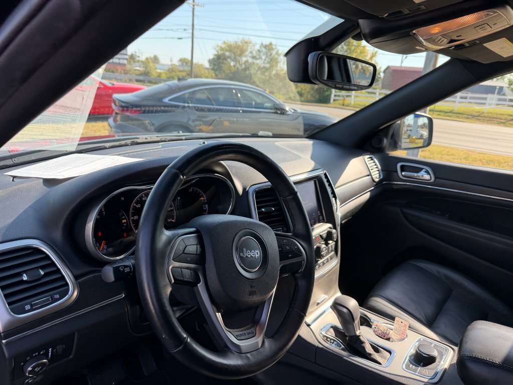 Used 2018 Jeep Grand Cherokee Limited AWD/4WD image 11