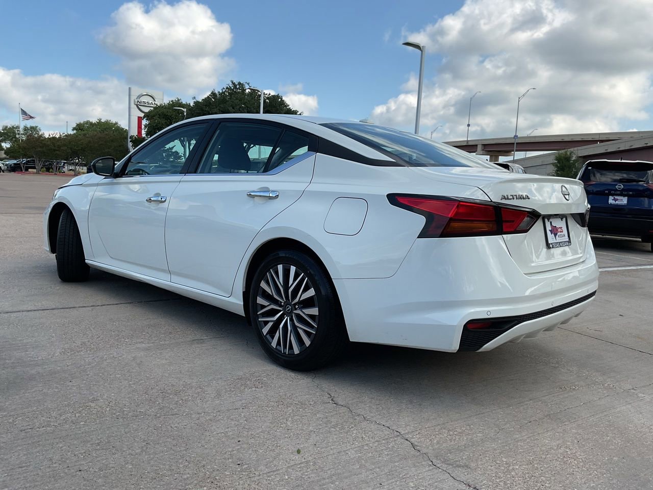 Used 2025 Nissan Sentra S FWD image 8
