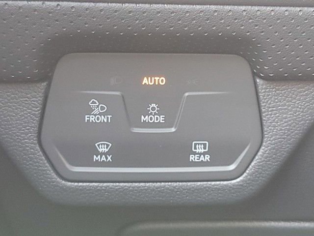 New 2026 Volkswagen Atlas Cross Sport SE image 35