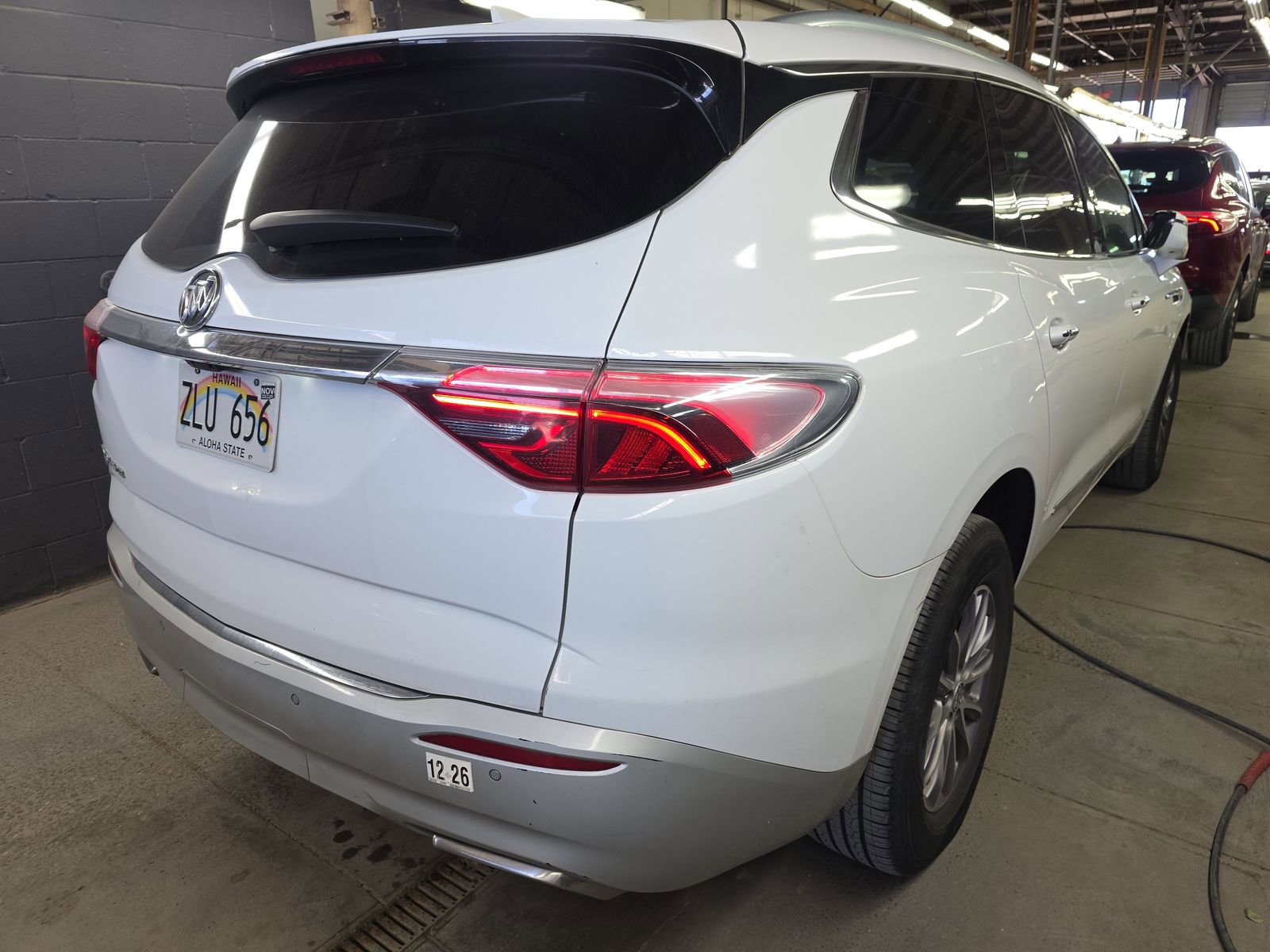 Used 2024 Buick Enclave Premium AWD/4WD image 6