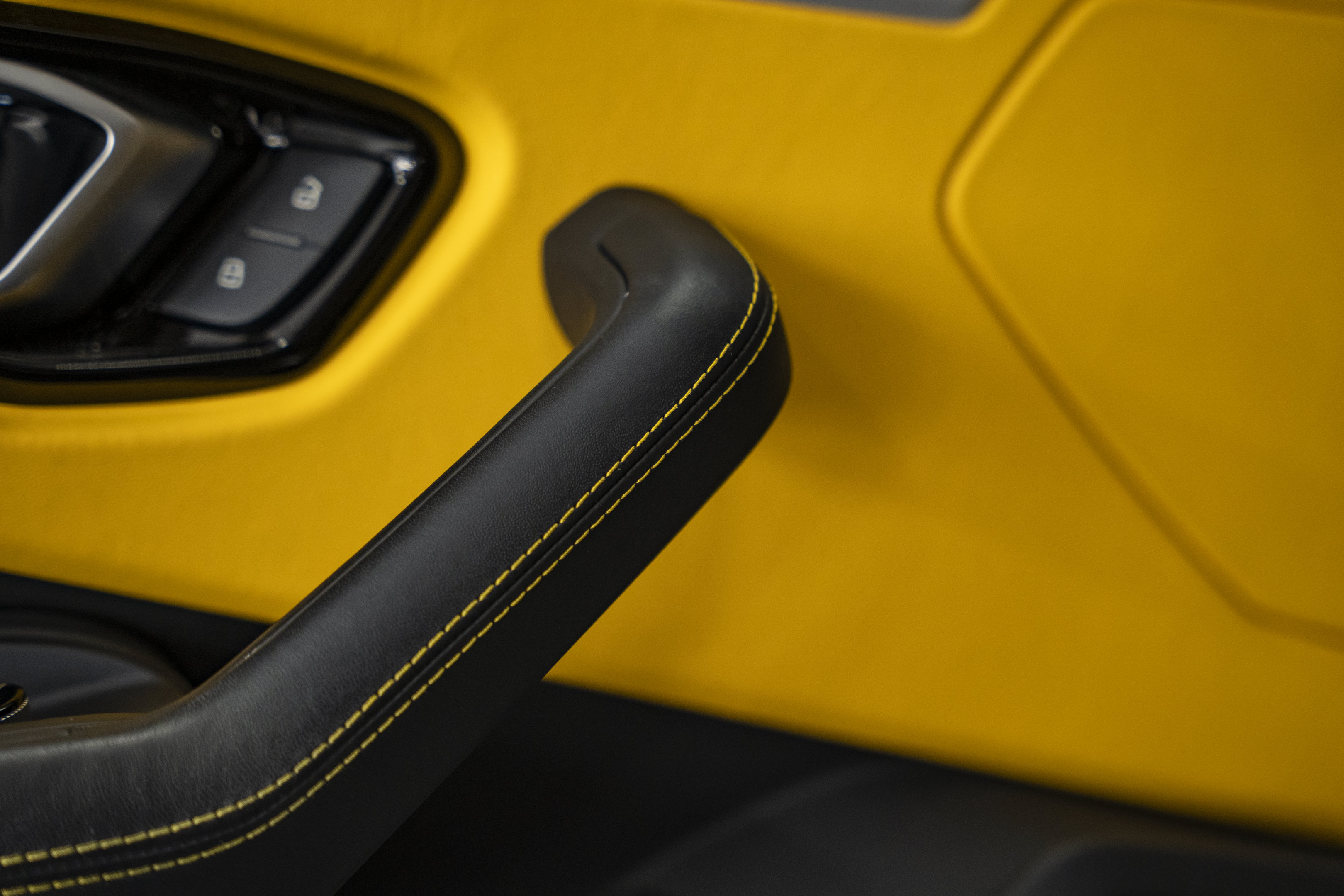 Used 2022 Lamborghini Urus AWD/4WD image 19