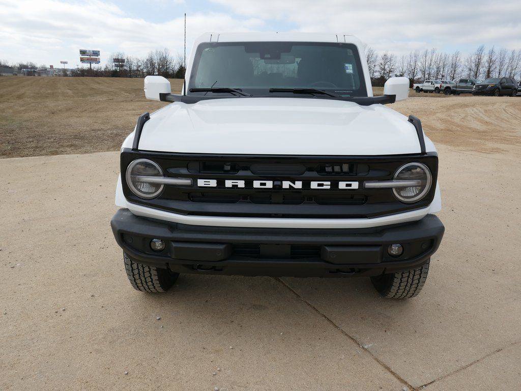New 2025 Ford Bronco Outer Banks image 8