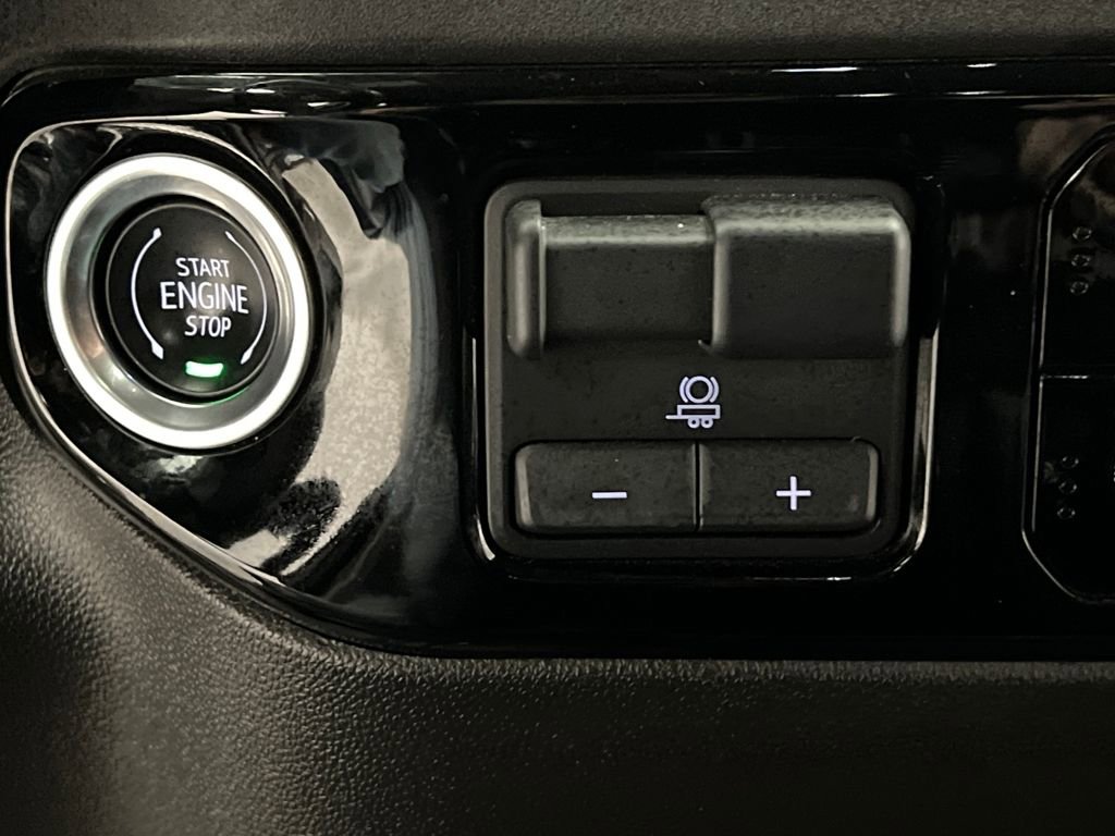 Used 2025 GMC Sierra 1500 SLT image 47