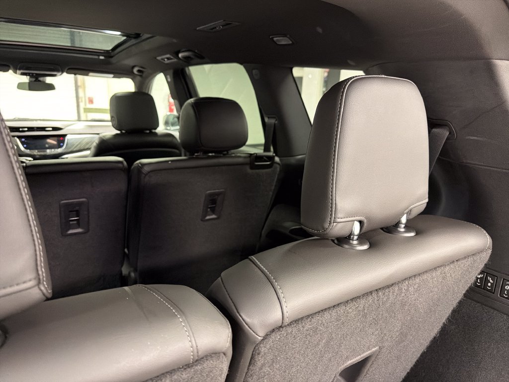 Used 2023 Cadillac XT6 Premium Luxury FWD image 18