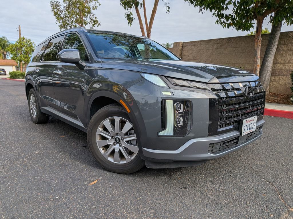Used 2025 Hyundai Palisade SEL FWD image 2