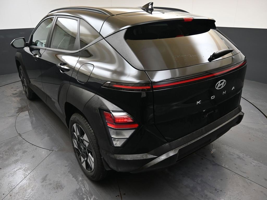 Certified 2025 Hyundai Kona SEL image 7