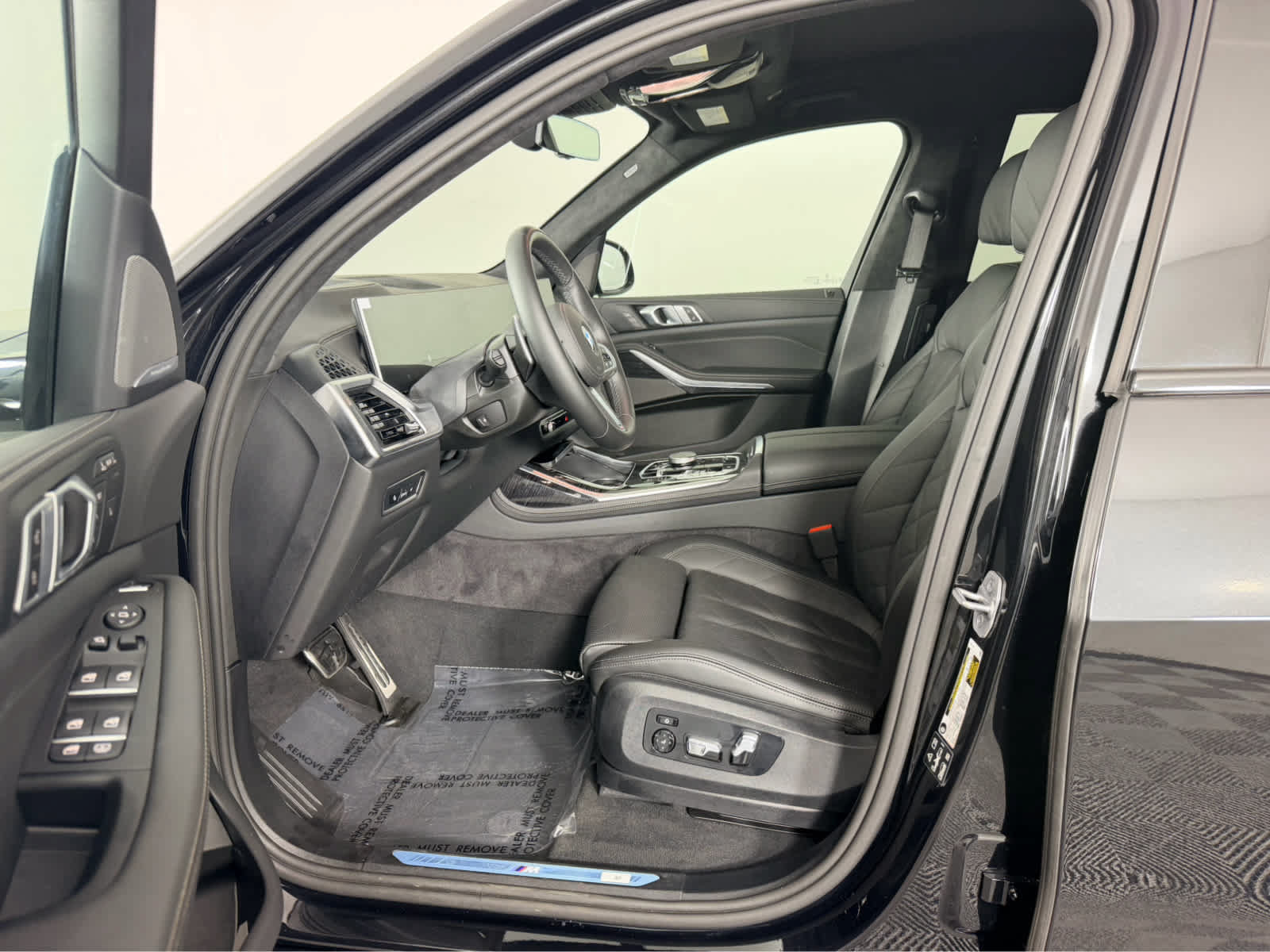 Used 2026 BMW X7 xDrive40i w/ M Sport Package AWD/4WD image 9