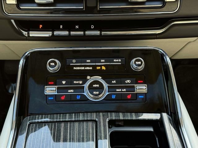 Used 2024 Lincoln Navigator L Black Label image 15