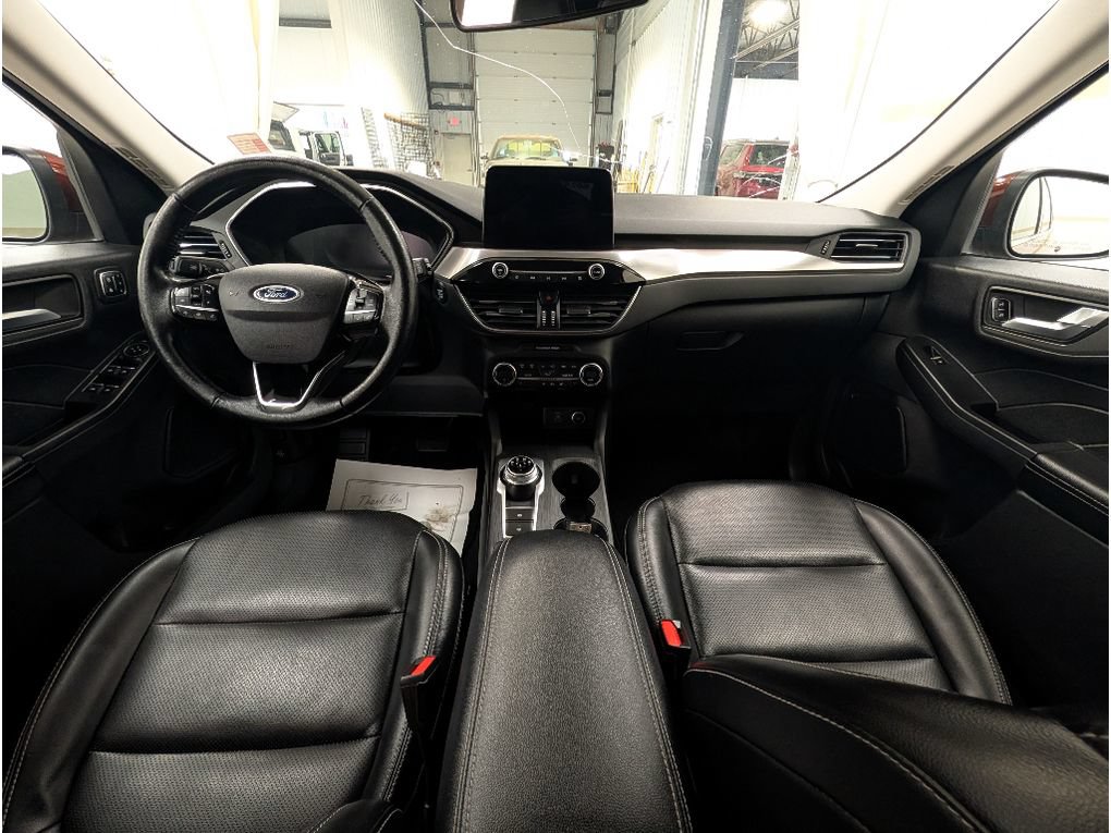 Used 2021 Ford Escape Titanium AWD/4WD image 10