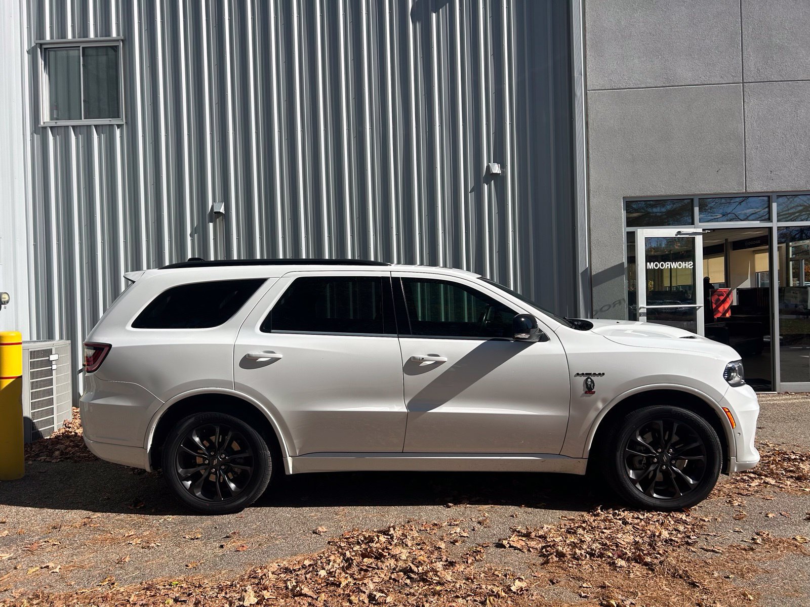 Used 2023 Dodge Durango R/T AWD/4WD image 4