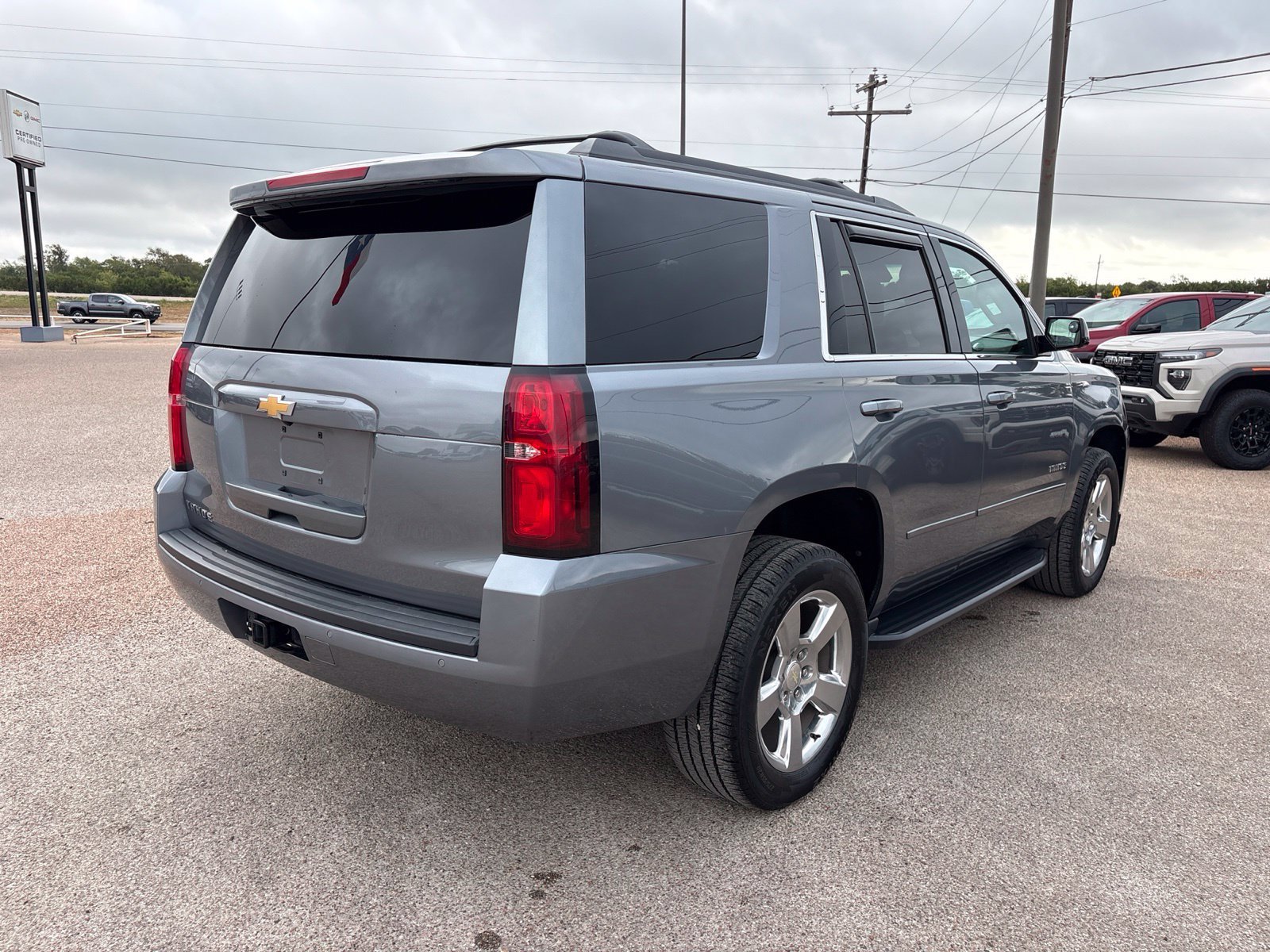 Used 2018 Chevrolet Tahoe LS w/ All-Season Package RWD image 6
