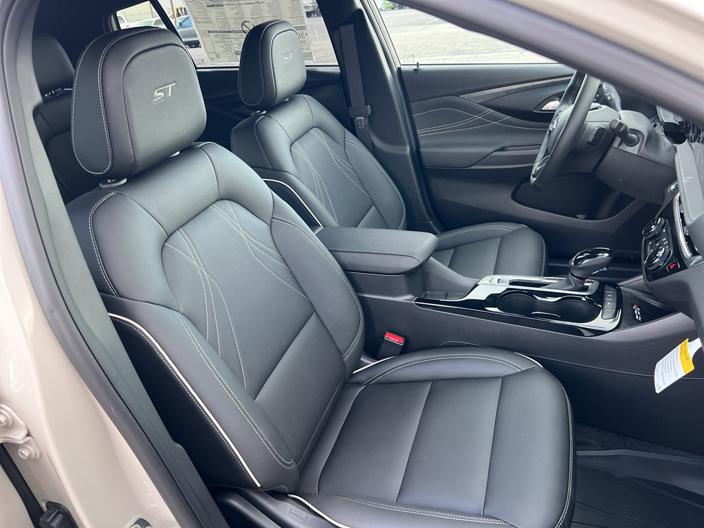 New 2026 Buick Envista Sport Touring w/ Studio Series image 24