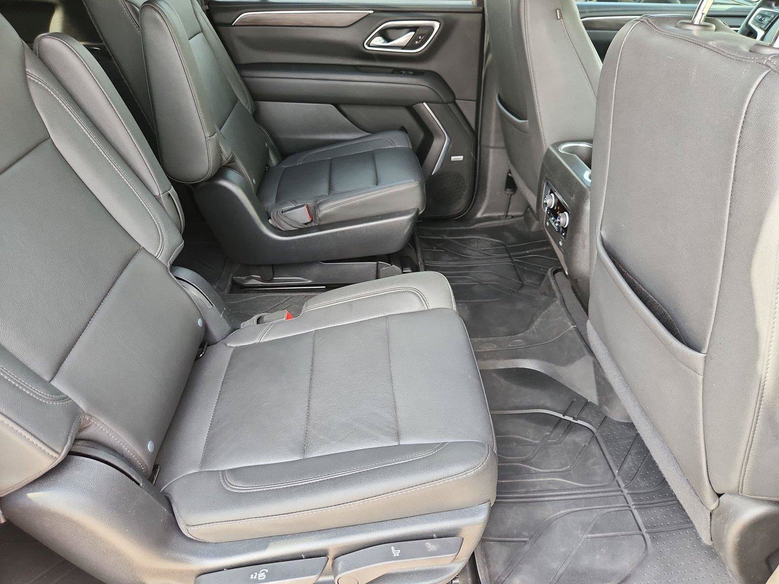 Used 2023 Chevrolet Suburban Z71 w/ Luxury Package AWD/4WD image 28