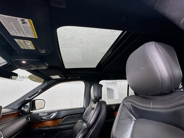 Used 2018 Lincoln Navigator L Select RWD image 24
