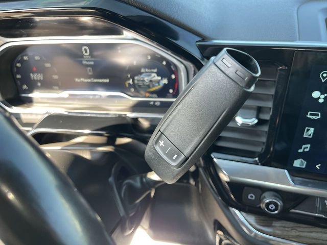 Used 2024 Chevrolet Silverado 3500 LT w/ Safety Package image 19