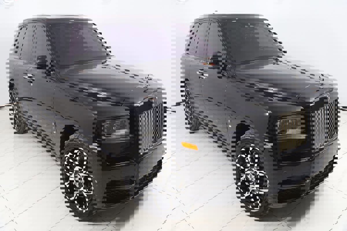 Used 2024 Rolls-Royce Cullinan Black Badge image 29