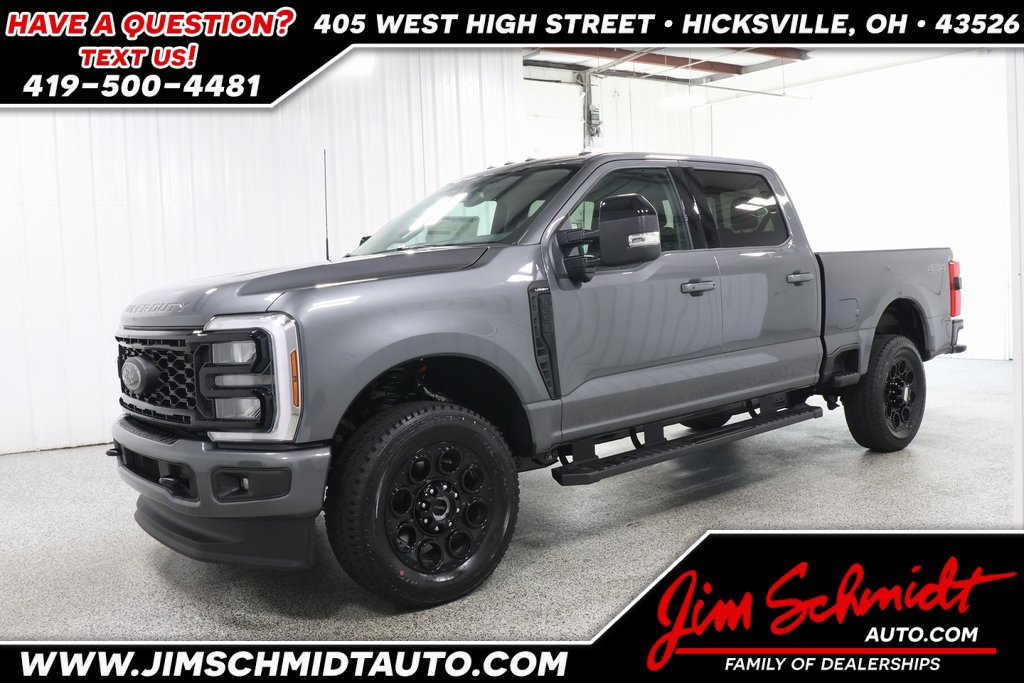 New 2026 Ford F350 Lariat w/ Black Appearance Package
