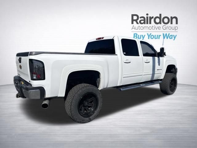 Used 2014 Chevrolet Silverado 2500 LTZ AWD/4WD image 7