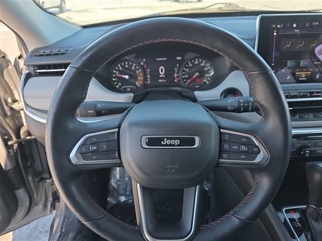 Used 2022 Jeep Compass Limited AWD/4WD image 11
