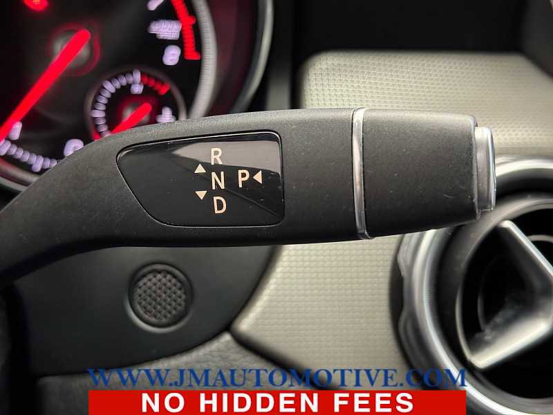 Used 2019 Mercedes-Benz GLA 250 4MATIC image 30