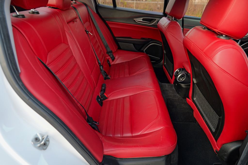 Used 2017 Alfa Romeo Giulia Ti w/ TI 19" Sport Package AWD/4WD image 32