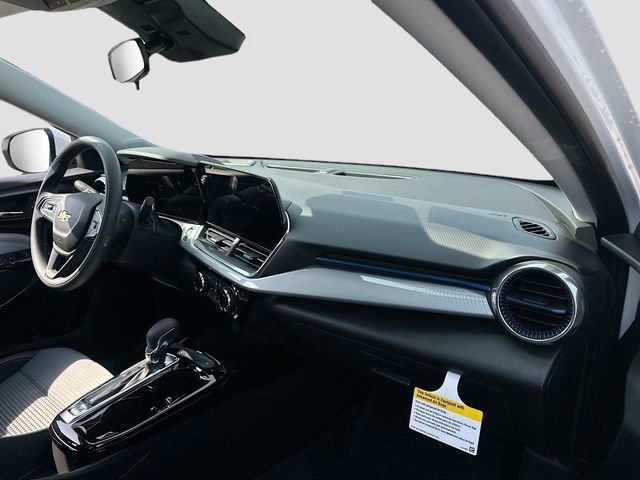 New 2026 Chevrolet Trax LT w/ LPO, Blackout Package image 28