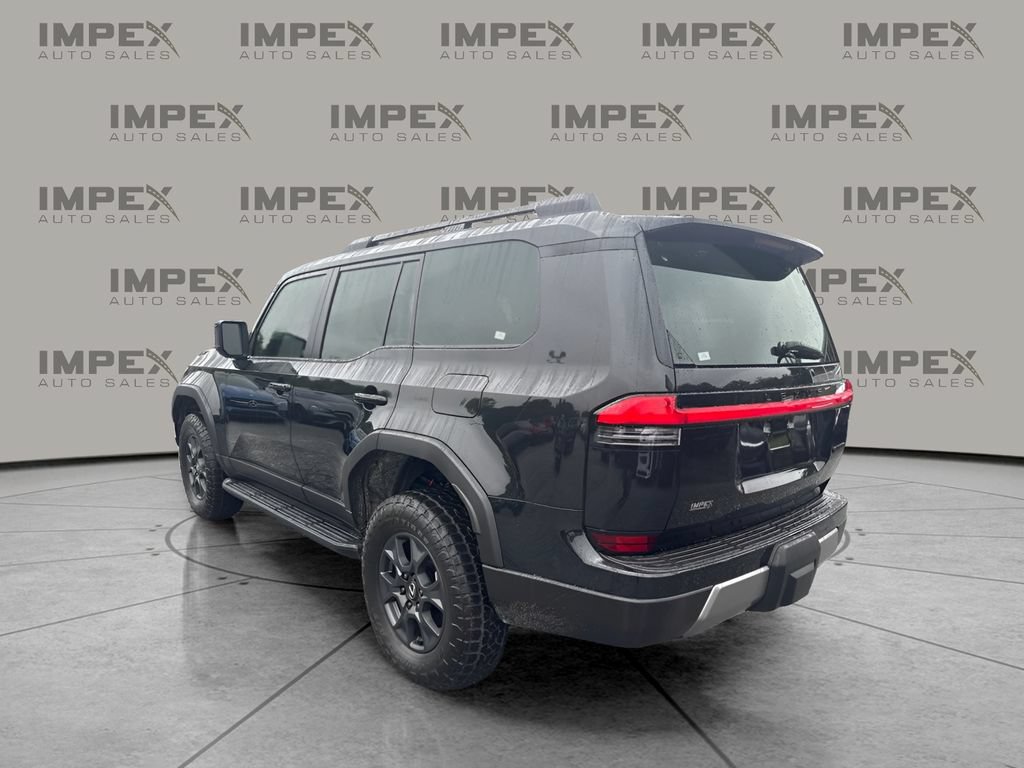 Used 2025 Lexus GX 550 AWD/4WD image 2