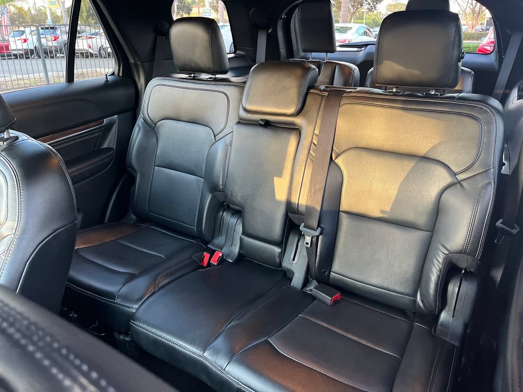 Used 2019 Ford Explorer Limited w/ Class III Trailer Tow Package FWD image 36