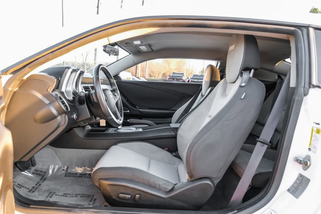 Used 2015 Chevrolet Camaro SS w/ Rear Vision Package image 29
