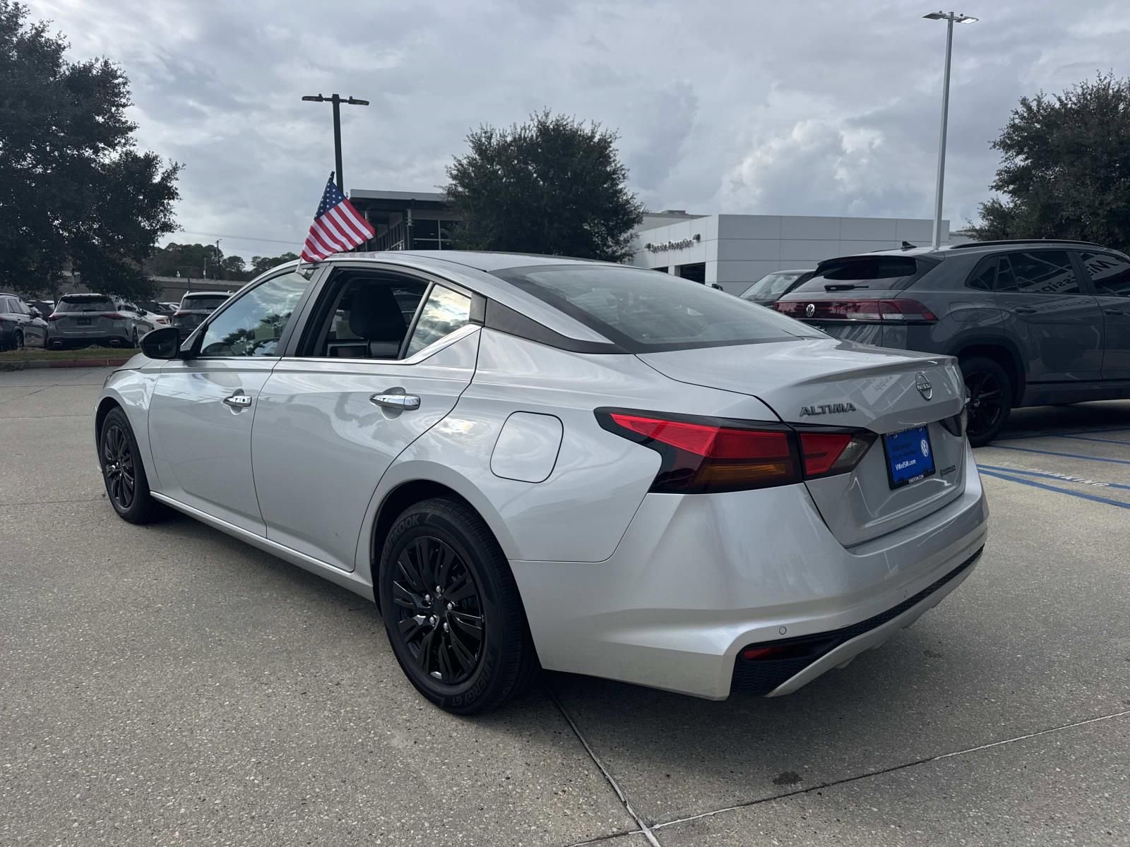 Used 2024 Nissan Altima 2.5 S image 7