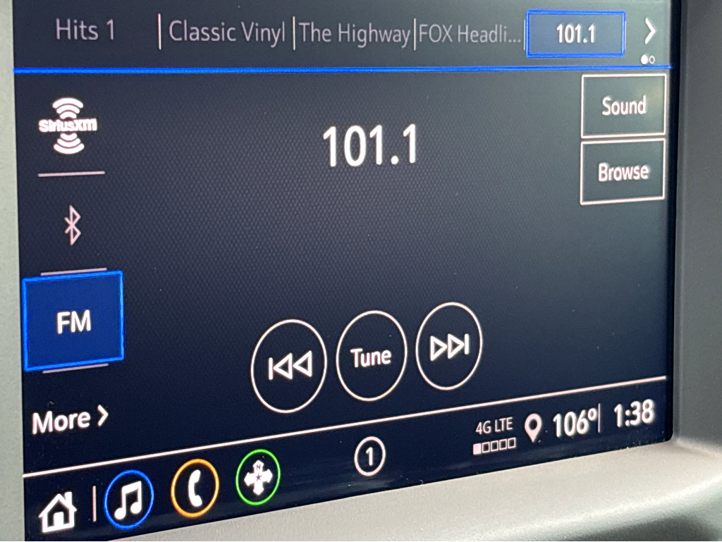 Used 2025 Chevrolet Silverado 1500 Custom image 8