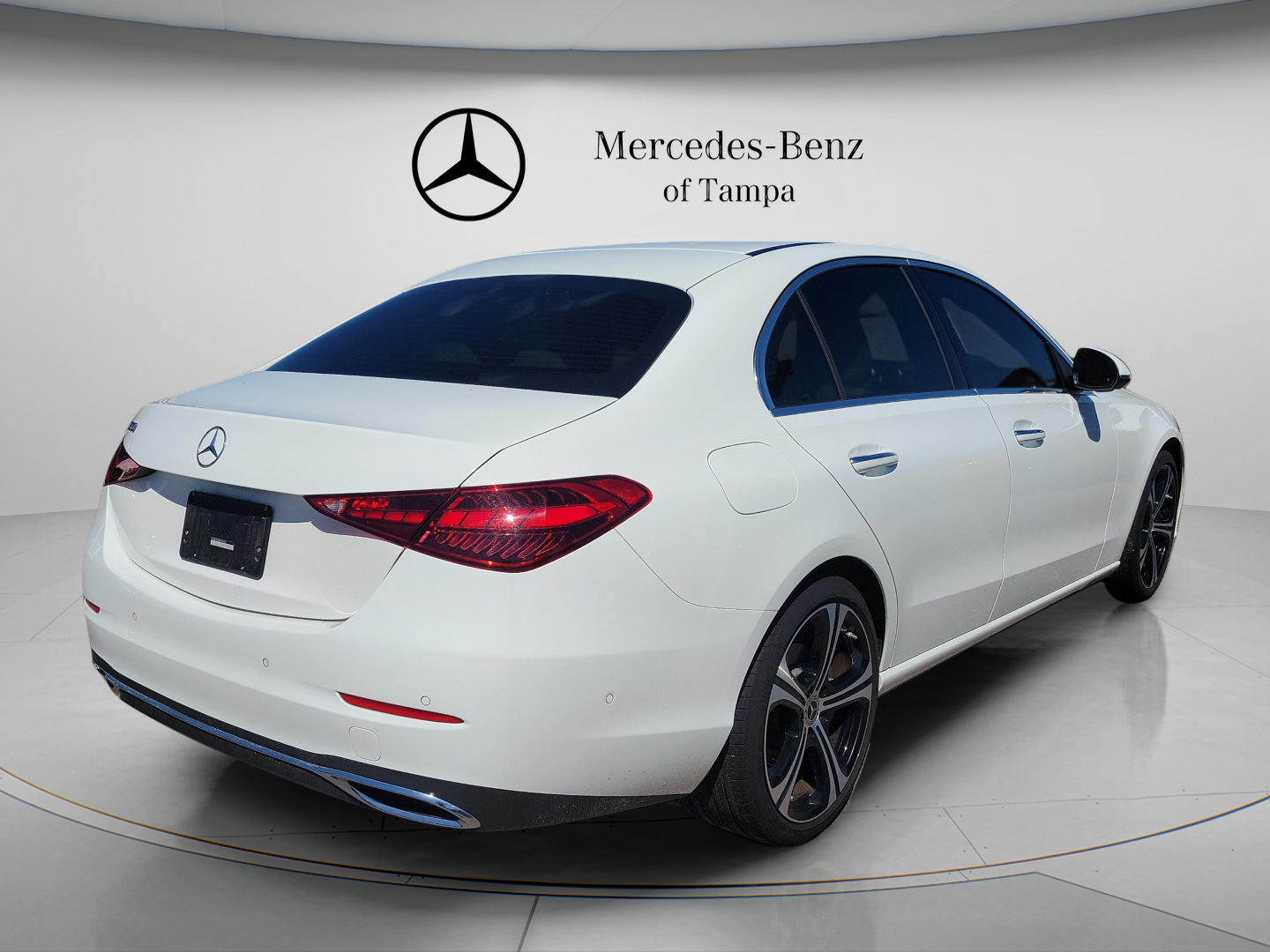 Used 2024 Mercedes-Benz C 300 Sedan image 3