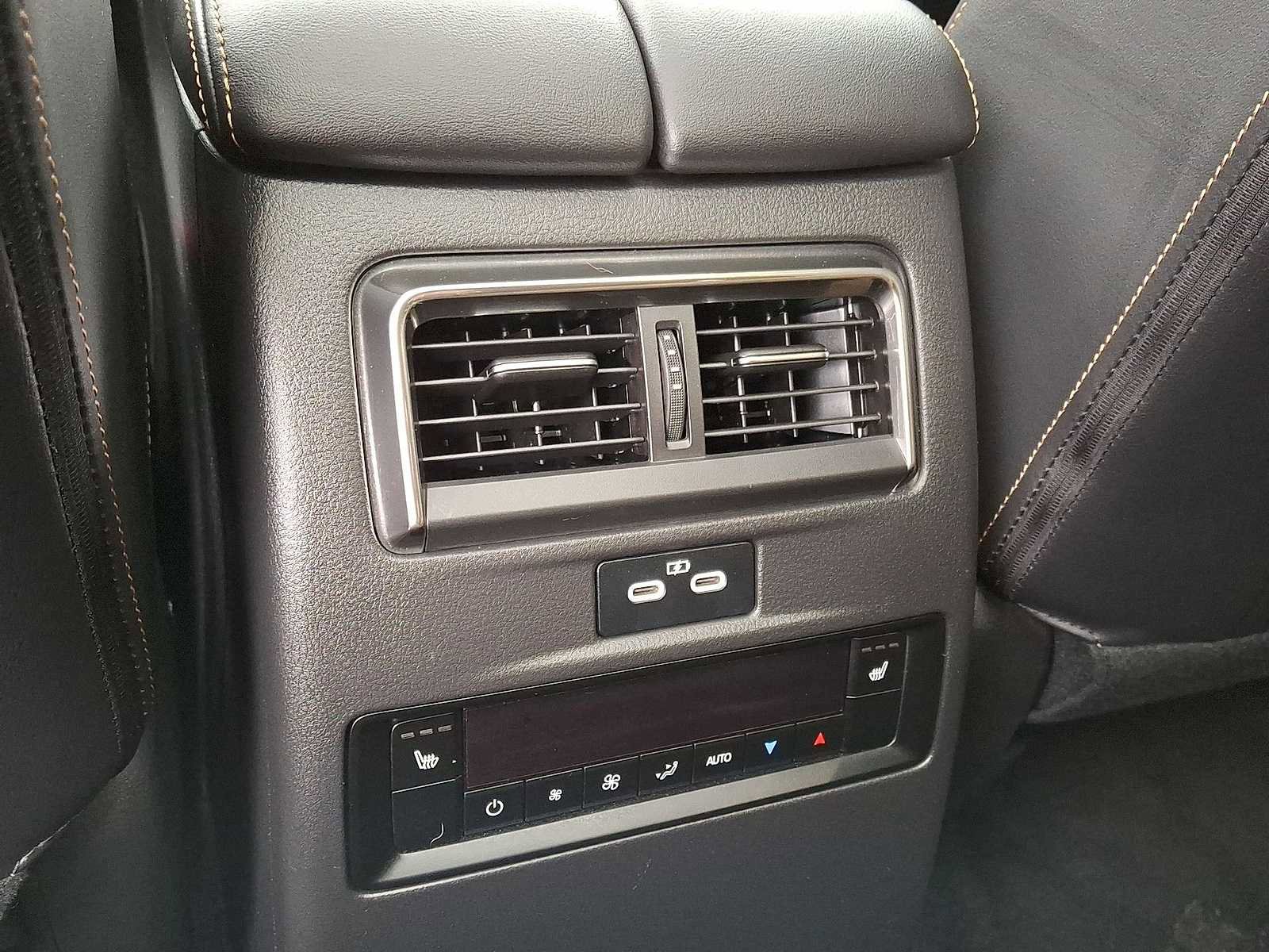 Used 2024 MAZDA CX-90 3.3 Turbo w/ Premium Plus Pkg image 28