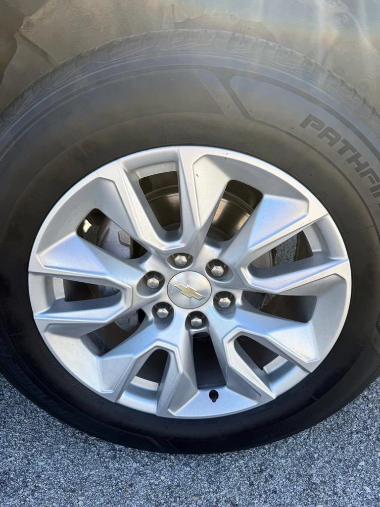 Used 2023 Chevrolet Silverado 1500 Custom RWD image 9