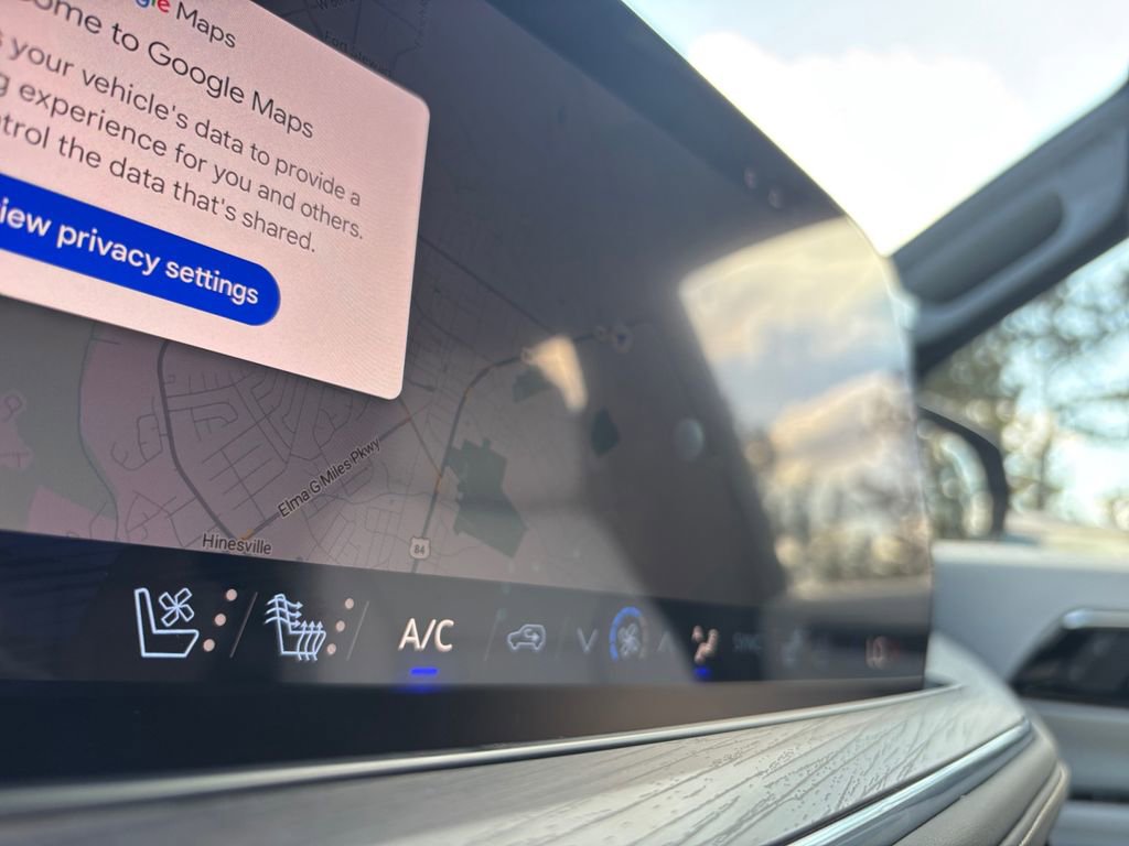 New 2025 Chevrolet Suburban Premier image 6