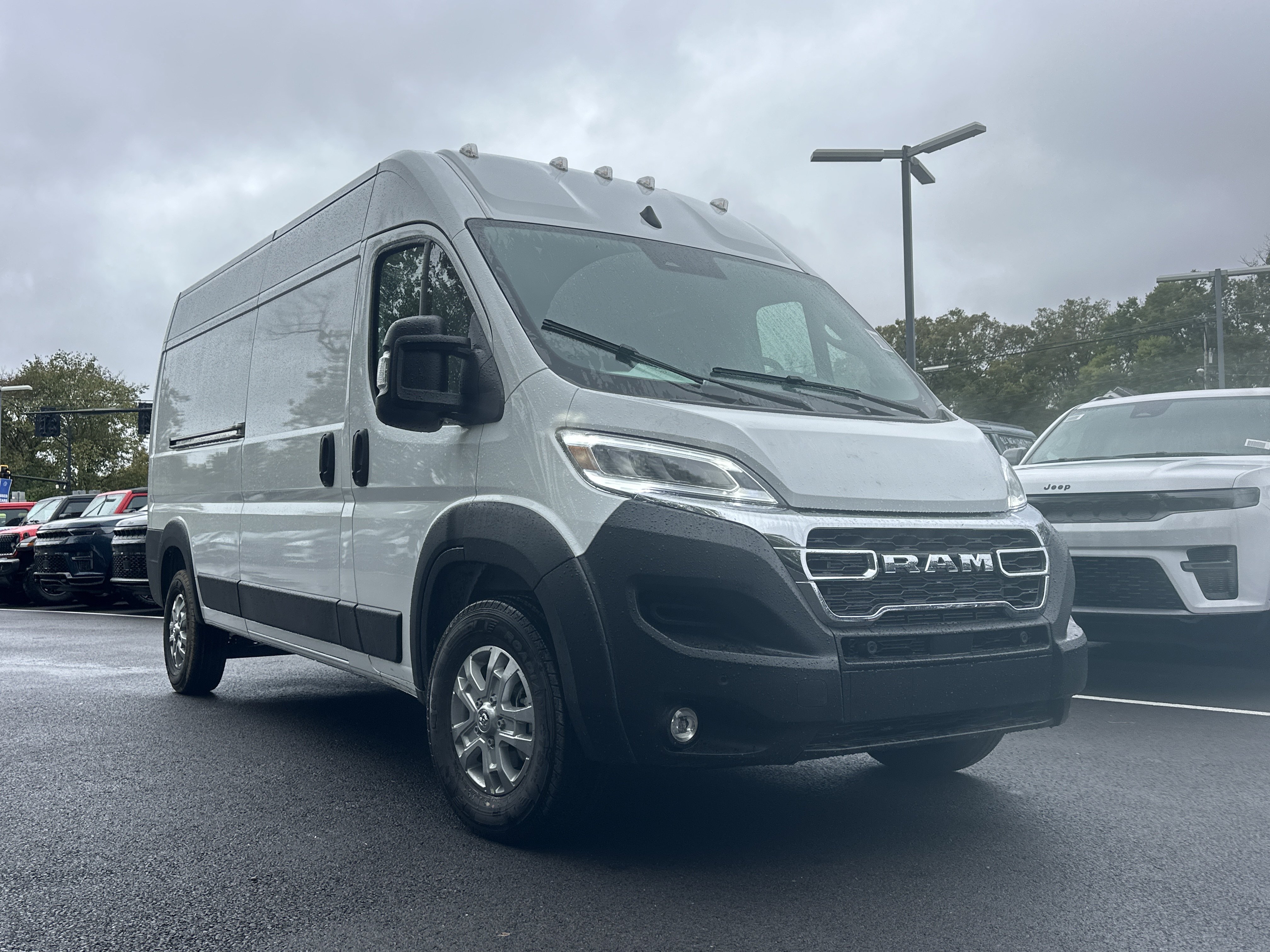 New 2026 RAM ProMaster 2500 w/ Quick Order Package 22G SLT