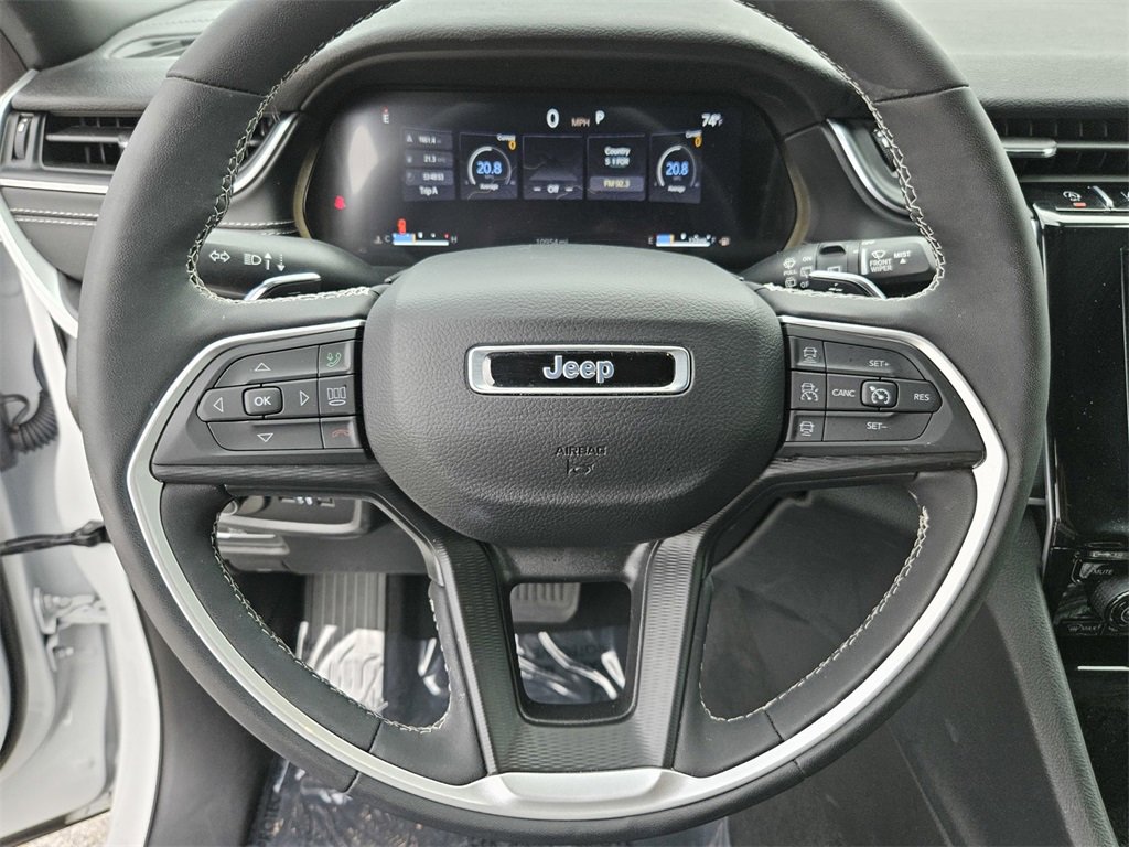 Used 2024 Jeep Grand Cherokee Altitude image 14