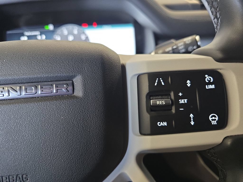 Certified 2025 Land Rover Defender 110 S AWD/4WD image 20
