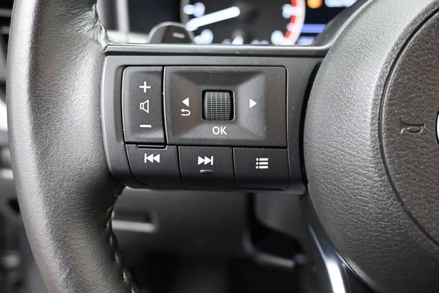 Used 2024 Nissan Rogue SV w/ SV Premium Package FWD image 16